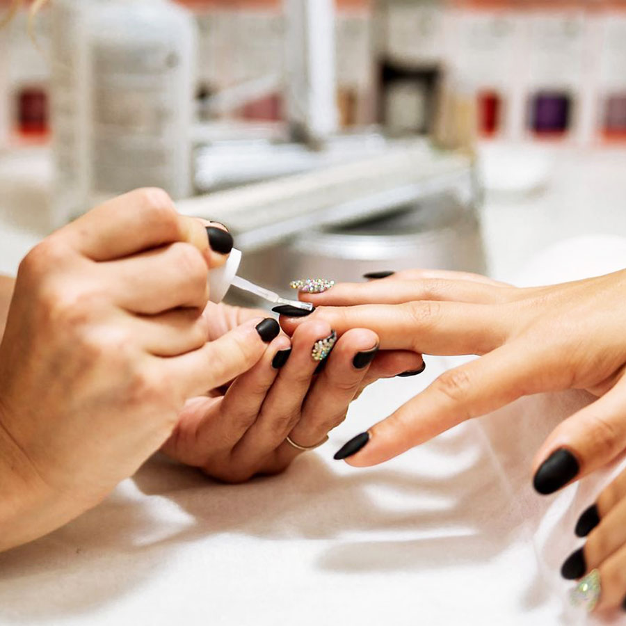 T LUXE NAIL SPA